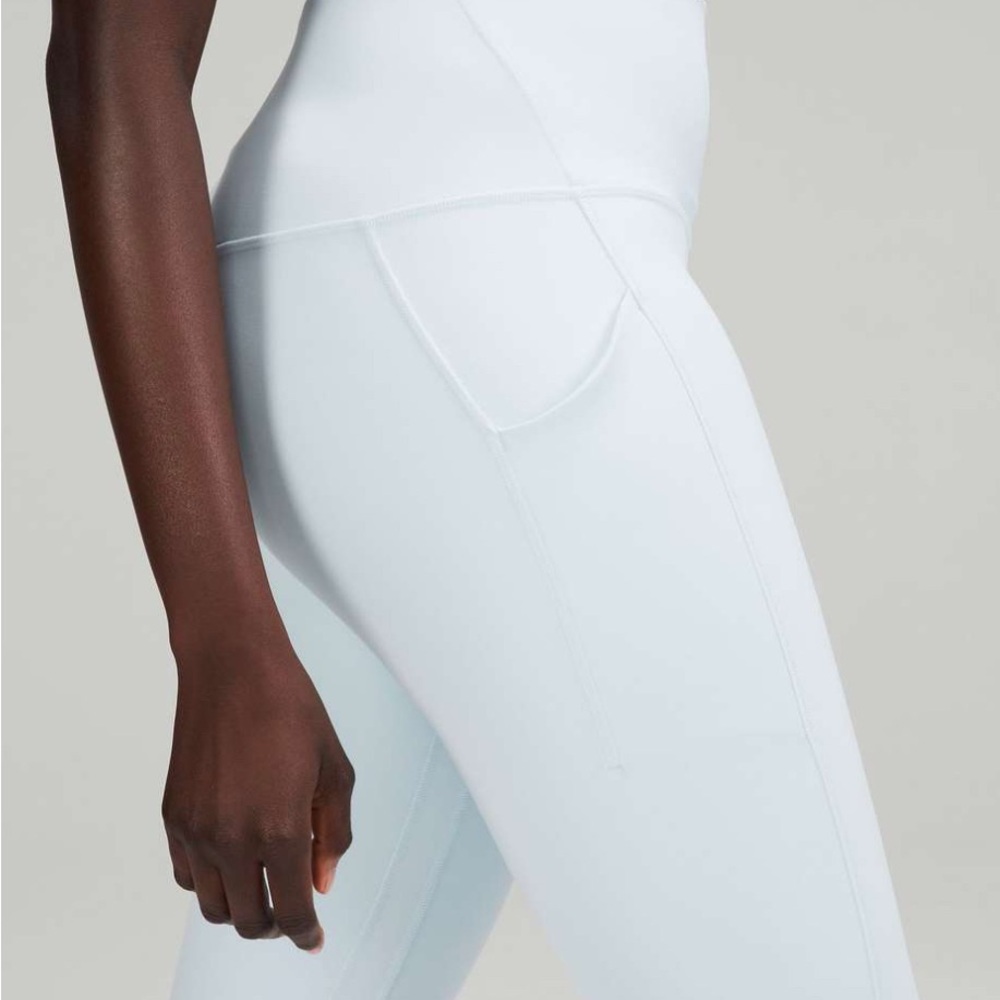 NWT Lululemon Align 25” with Pockets Powder Blue Size 4